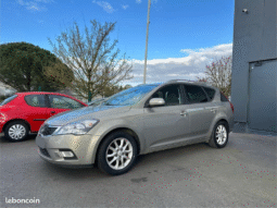 Kia ceed break 1.6 crdi 115 ch complet