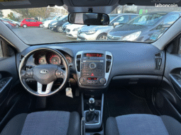 Kia ceed break 1.6 crdi 115 ch complet